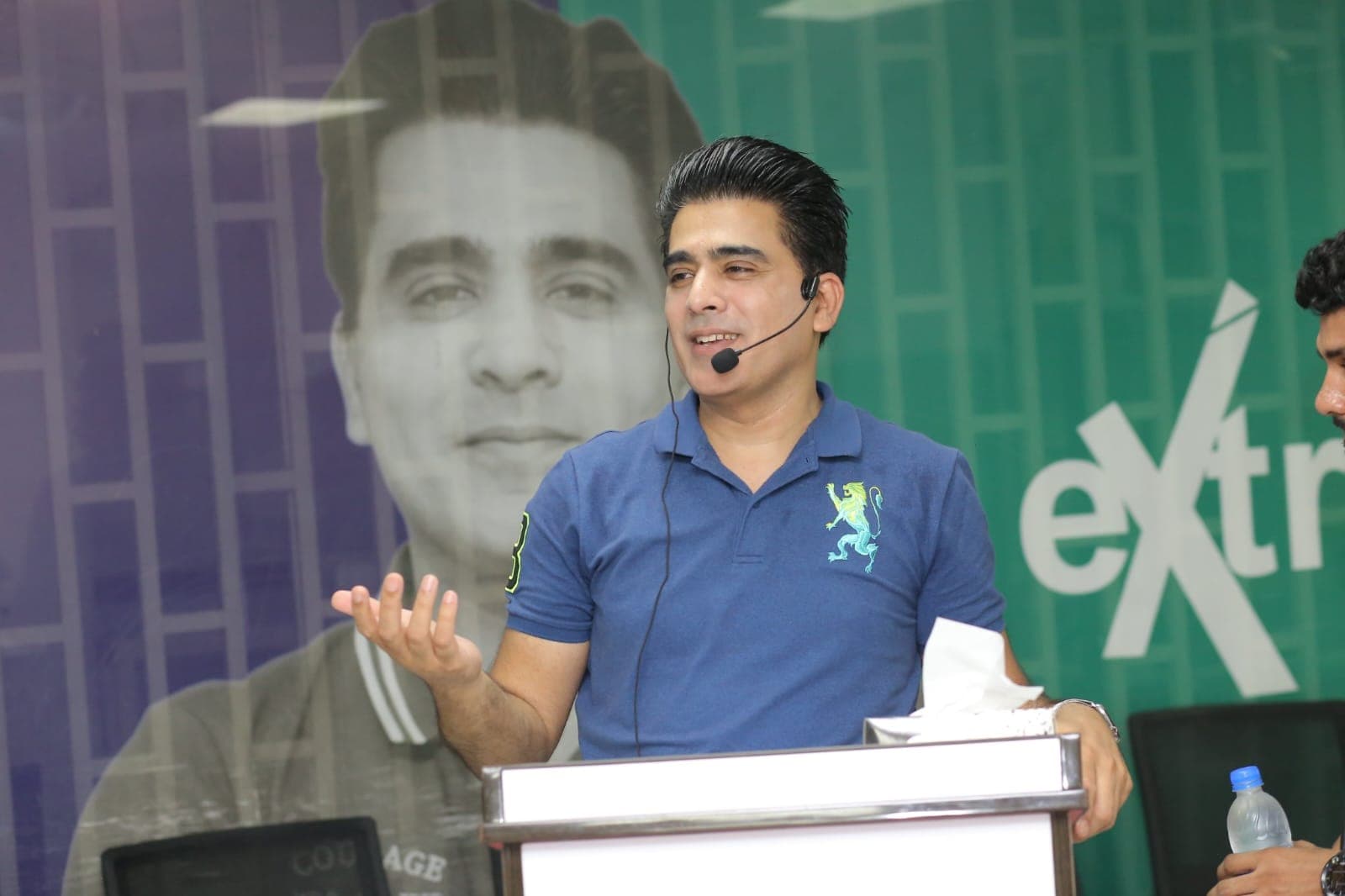 Sunny Ali speaking at an Extreme Commerce event